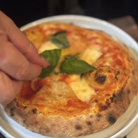 こだわりのナポリピッツァ