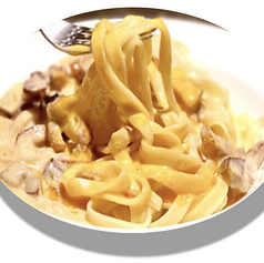 【人気NO1】自家製燻製ベーコンの濃厚カルボナーラ