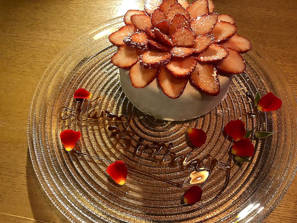 サプライズプレート付き！素敵なひとときを彩る、Birthday・記念日向けのコースもございます◎
