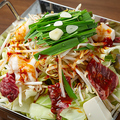 料理メニュー写真&nbsp;自家製出汁で味わう多彩な鍋料理の贅沢ラインナップ