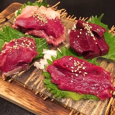 会津産　馬刺し盛り合わせ