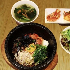 石焼ビビンパ/自家製冷麺(トウモロコシ麺)/自家製ビビン麺/テールスープ