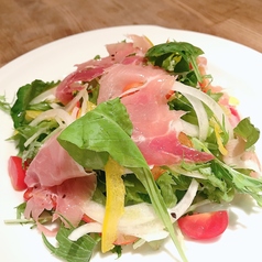 スペイン産生ハムのサラダ