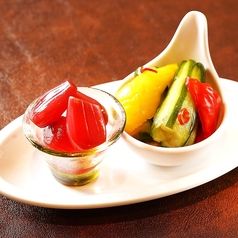 らっきょうの赤ワイン漬け＆野菜のビール漬け