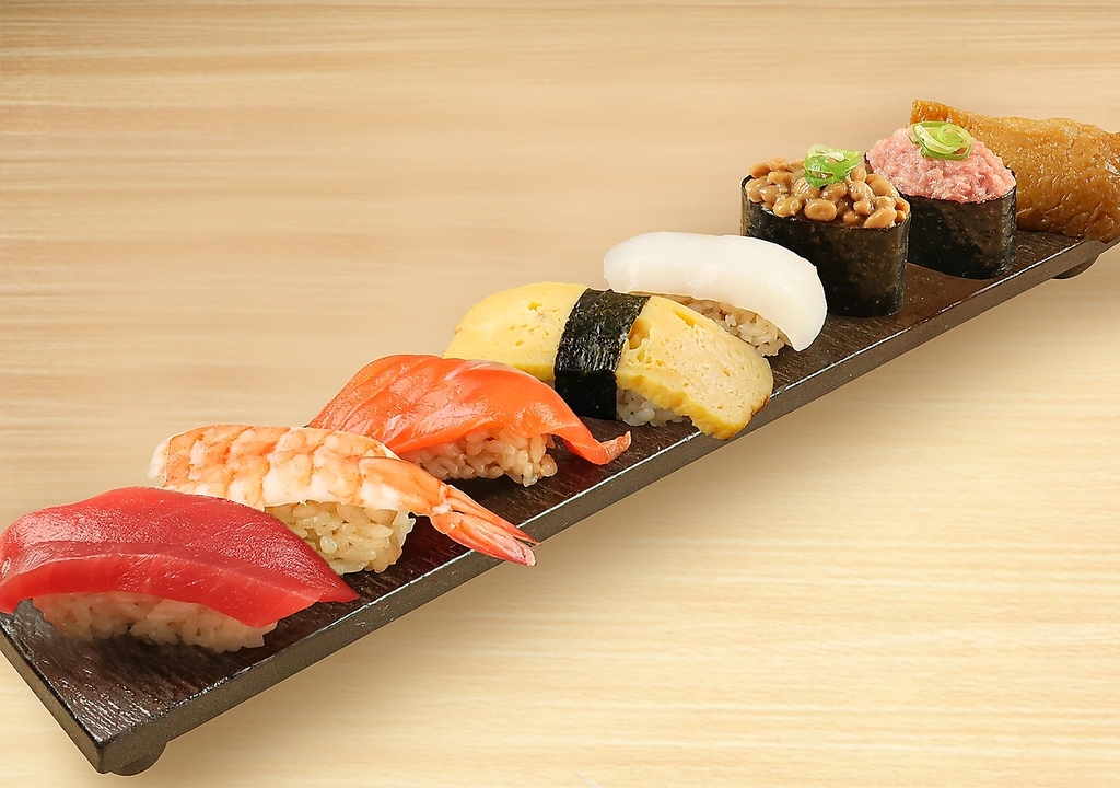 その日仕入れた鮮度抜群の食材を使った寿司は絶品です。リーズナブルな価格でお愉しみいただけます。