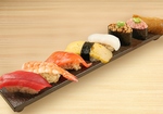 その日仕入れた鮮度抜群の食材を使った寿司は絶品です。リーズナブルな価格でお愉しみいただけます。