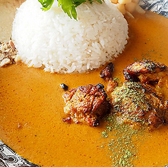 3)プレミアムギーカレー(国産チキン or エビ)