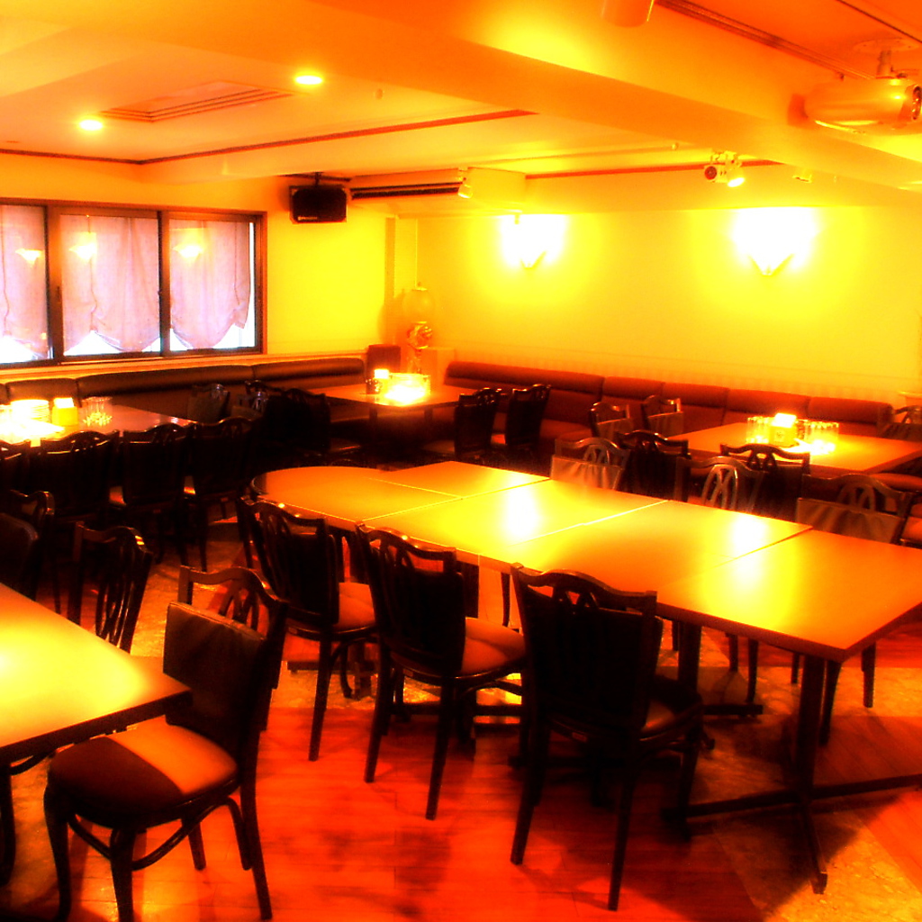 新しく増設されたパーティールーム。貸切パーティ大歓迎！１８０名まで収容可。営業時間外もOKです。