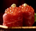 料理メニュー写真 ウニといくらの手毬寿司