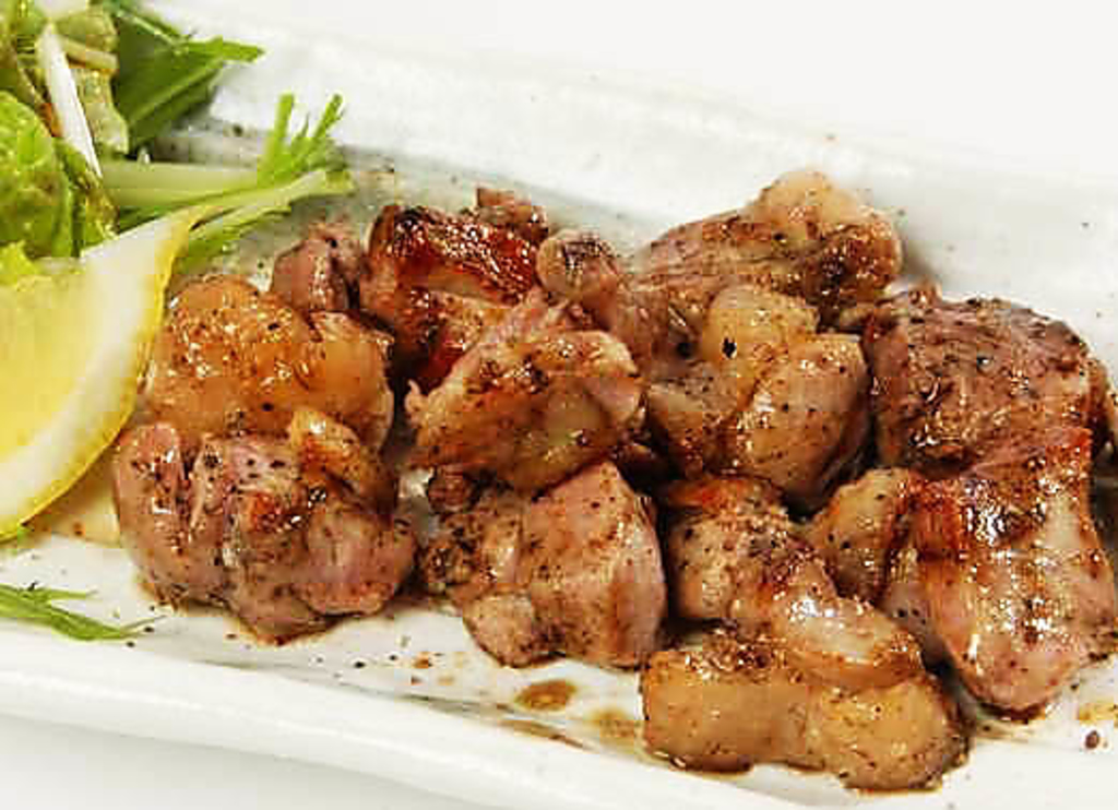 熊本産、今注目の地鶏『天草大王』一羽丸々仕入れで部位ごとに各種料理にて提供中◎