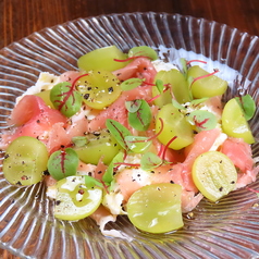 生ハムとモッツアレラと季節の果物