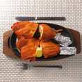 熟練のインド料理シェフが作る本格的なカレーや、高温のタンドール窯で焼き上げる香ばしいタンドリー料理が自慢です。厳選されたスパイスと伝統の調理法により、日本にいながら本場の奥深い味わいをご堪能いただけます。