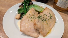 鶏もも肉のソテー レモンクリームソース
