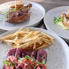 旬の厳選素材が織りなす彩り豊かな一皿をご堪能あれ