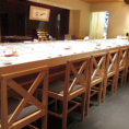 【カウンター席】熟練した職人の手捌きもお楽しみいただける席です。