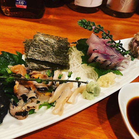 神田の隠れ家“一軒家 和バル”ワインや日本酒、焼酎は取り揃え豊富！2階席貸切可能♪