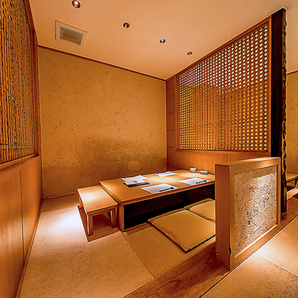 【扉付き個室完備】周りを気にせずに楽しめる空間で素敵なディナーを♪ご予約はお早めに！