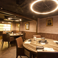 最大18名様の個室テーブル