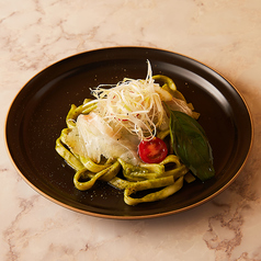 鯛の生ハムと自家製ジェノベーゼの写真