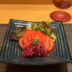 トマトと赤玉ねぎのマリネ