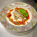 料理メニュー写真 本日の鮮魚のポワレ～2種のソースで～
