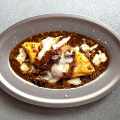 ふわとろオムレツ牛すじビーフシチューソース