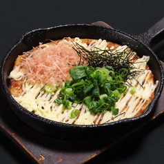 とろとろチーズ入りの山芋鉄板