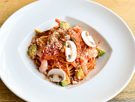 【海老とアボカドのトマトクリーム】