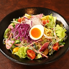 ビヤホールのラーメンサラダ