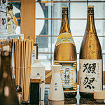 お寿司や和食に合うこだわりの日本酒や焼酎を豊富にご用意！お好みの銘柄を心ゆくまでご堪能ください
