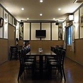 店内は全席禁煙となっております。お食事を快適にお楽しみいただけますよう、喫煙スペースを設けておりますのでそちらをご利用ください。