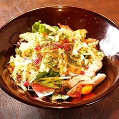 蒸し鶏と揚げ湯葉のサラダ