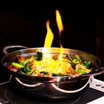 TVでおなじみ『焼ちゃんこ！』　ちゃんこから昇る炎が食欲を掻き立てます