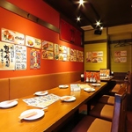 周りを気にせずお食事をお愉しみいただける、落ち着きのある温かな半個室もご用意しております。