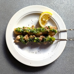 アカセンの串焼き ニラのチミチュリソース