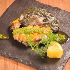 【活アワビ鉄板焼き】海の恵みを鉄板で。丁寧に仕上げた贅沢な逸品もご堪能頂けます。の写真