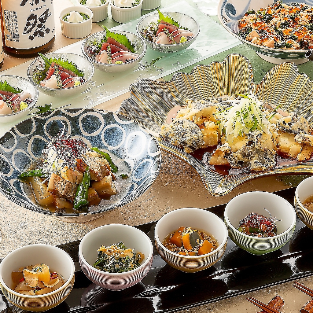 飲み放題付のコースはご接待やご会食、顔合わせ等の外せないシーンにも最適！お気軽にご活用下さい。