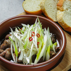 ゴロっと肉アヒージョ