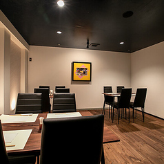 店内を貸し切ってのご利用は、着席時最大16名様まで対応可能です！周りを気にせず、歓送迎会や各種お集まりなど、プライベートな宴会を楽しみたい場合に最適です◎絶品の黒毛和牛ステーキをメインとしたコース料理と共に、格調高い雰囲気の中で特別な時間をお過ごしください♪日程やご予算についてもご相談ください♪