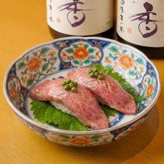 女性人気!牛ランプ炙り肉寿司