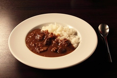 鉄板焼屋の牛すじカレー