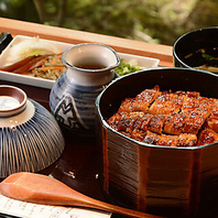 名古屋名物の『ひつまぶし』の味を贅沢に楽しむ！