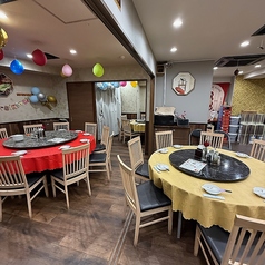 円卓で最大33名様ほどご利用いただく事も可能ですので是非ご相談ください♪