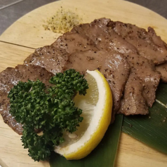 牛タン炙り焼き 檸檬塩添え