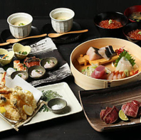 少人数から最大16名様に飲み放題付きコース◎