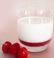 ごろごろ苺のいちごミルク