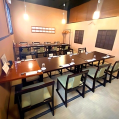 【和みの畳個室・最大28名様】人気の和室テーブル個室は16名様より貸切が可能です！周りを気にせずにご利用が可能となっておりますので、各種ご宴会にぜひご利用下さいませ。お履物は脱いで頂くお席となっております。