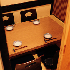 まったりくつろげる個室は、カップルや女子会、小さなお子様連れなどに！