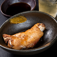 お酒に合う肴をたくさん揃えております。