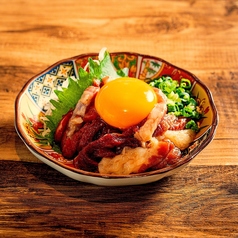 ウマタレユッケ